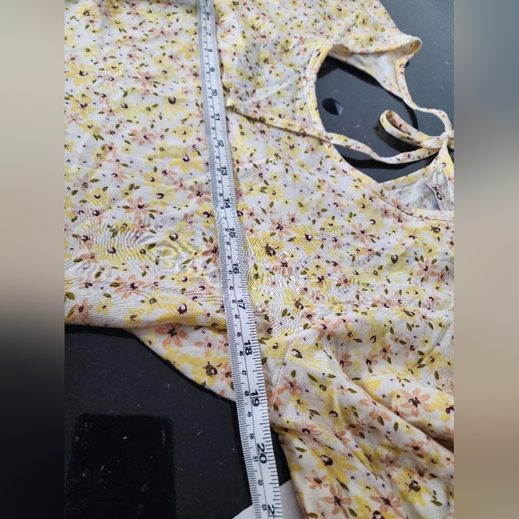 NWT SO Yellow Floral Tie Back Mini Dress. Size M - Picture 8 of 13